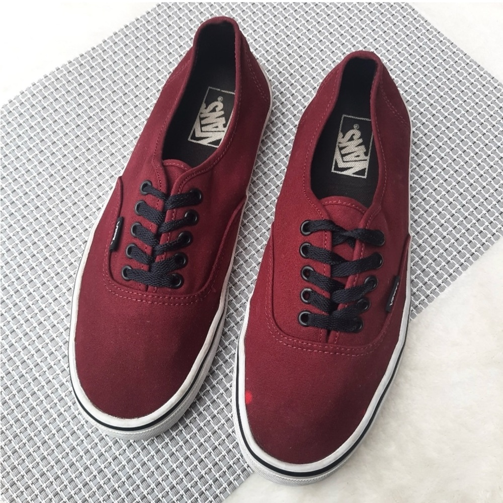 Vans Authentic Low Top Lace Up Sneaker Streetwear Skater Mens9.5/ Womens11